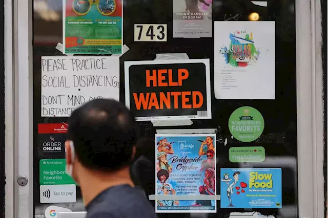 U.S. weekly unemployment claims fall as labour market remains tight