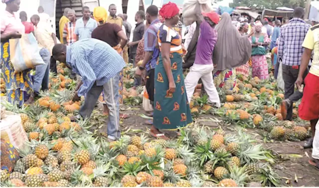 Abuja market traders groan as naira scarcity persists