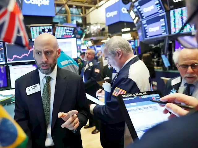 US stocks trade mixed as the Dow caps off its worst week since March