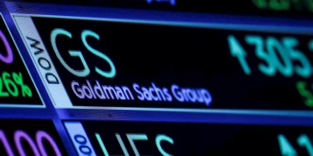 Goldman Weighs Options for Investment-Adviser Business