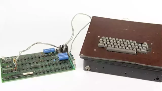 Early Apple computer that helped launch $3T company sells at auction for US$223,000