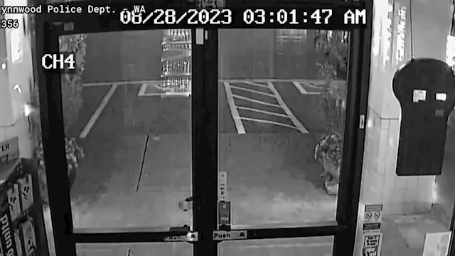 Police release video of robbers ramming Lynnwood business and stealing ATM