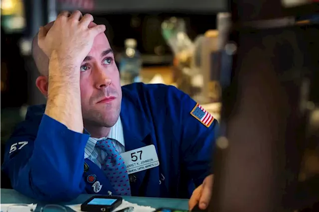 Stock Market Today: Dow snaps 4-day win streak on mixed economic data By Investing.com