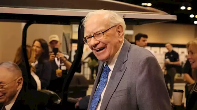 Berkshire Hathaway’s operating earnings rise nearly 7%, cash pile approaches $150 billion