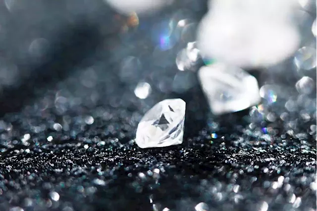 THE FINANCE GHOST: Will De Beers face the next quartz crisis?