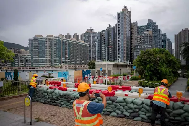 Hong Kong Shuts Stock Market, Schools as Super Typhoon Nears