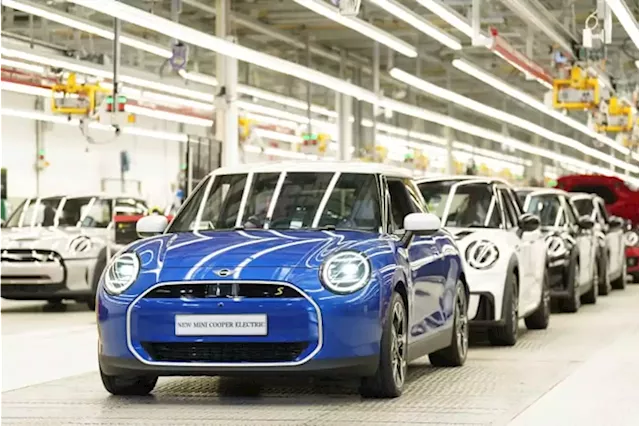 BMW to build new electric Mini in England after UK government approves multimillion-pound investment