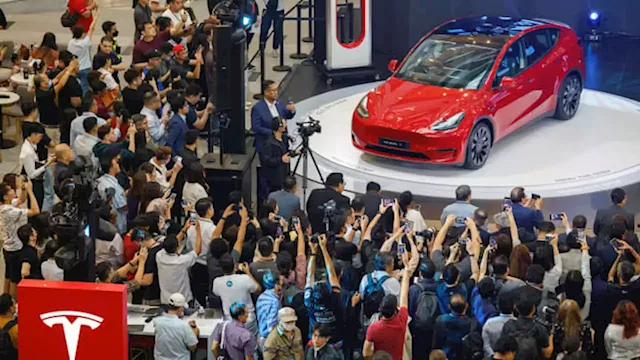 A day after the big Tesla upgrade that moved the market, one analyst disagrees. Here's why