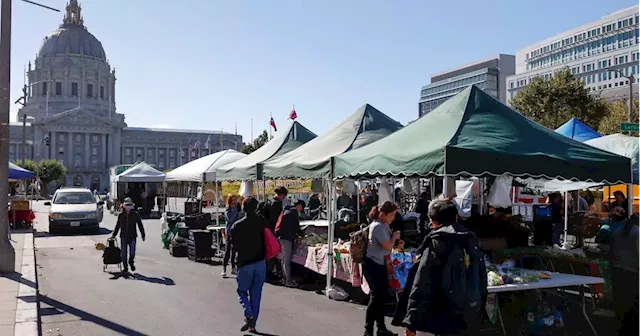 UN Plaza farmers market vendors fret sales dip