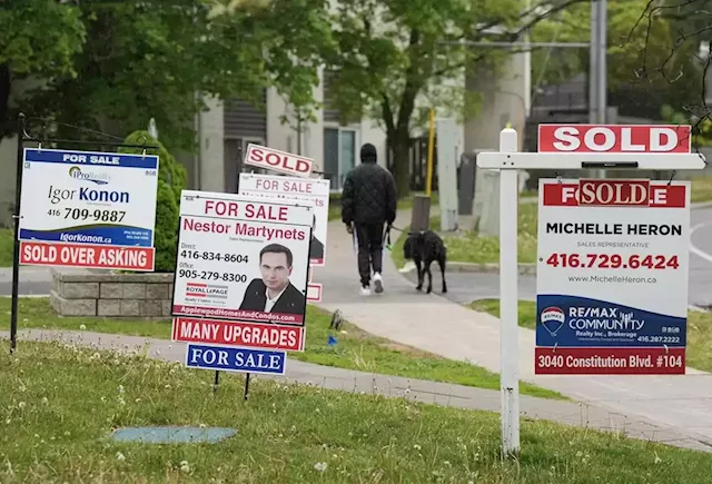 National home sales fall 4% between July and August as market slows: CREA