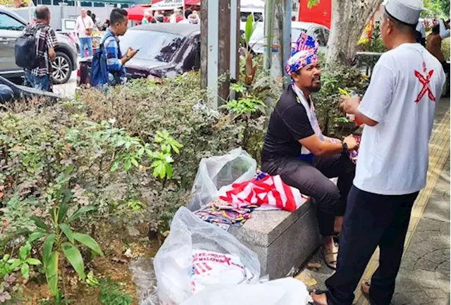 Brisk business at Kg Baru ahead of rally