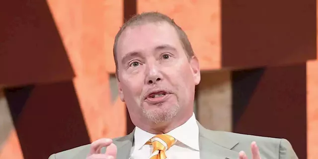 Gundlach fears a recession. Here are his low-risk, income-generating investment picks.