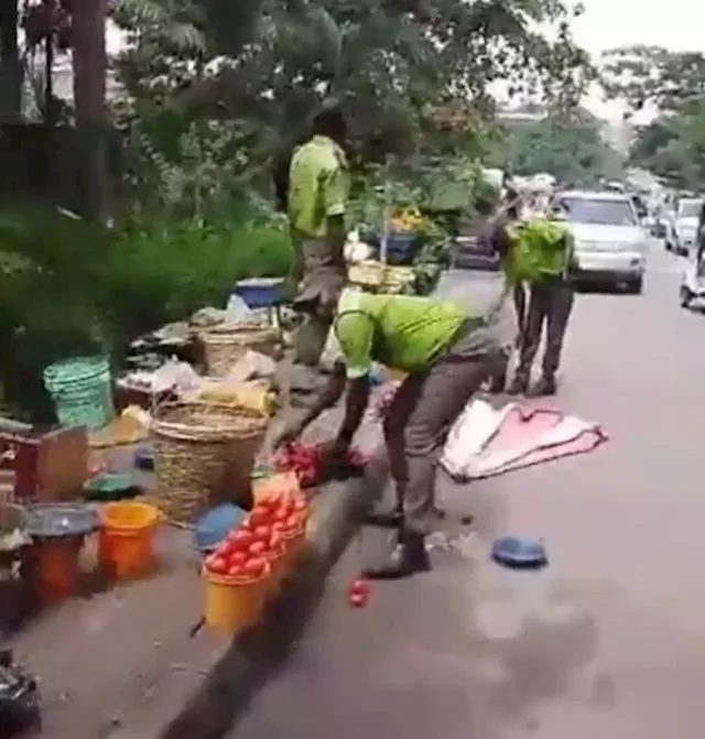 Mixed reactions as Lagos KAI clears roadside market, seizes perishable items