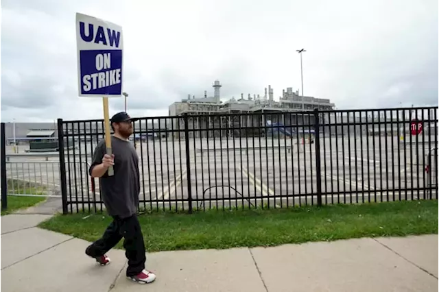 Auto workers union to announce plans on Friday to expand strike in contract dispute with companies