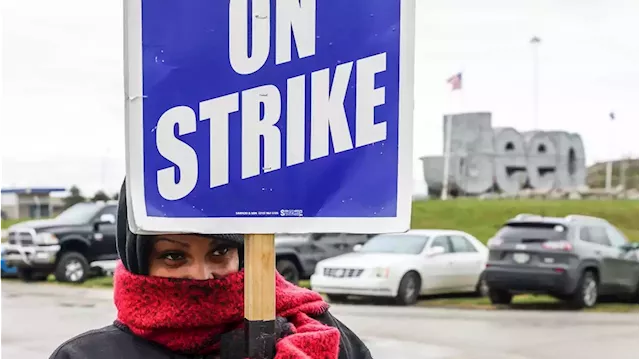 Auto workers union to announce plans on Friday to expand strike in contract dispute with companies