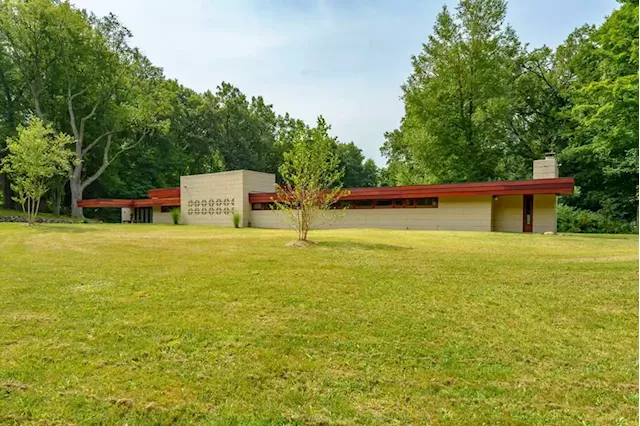 A pair of rare, historic Frank Lloyd Wright houses hit the market, but with a catch