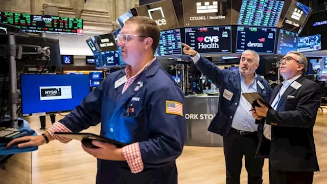 Stocks enter October in a 2-month correction as traders question the economy's resilience