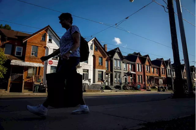 Toronto housing market would stay unaffordable even in deep recession: report