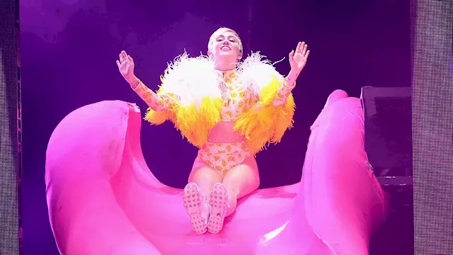 Miley Cyrus self-funded 2014 ‘Bangerz’ tour as an ‘investment’ in herself: ‘Didn’t make a dime’