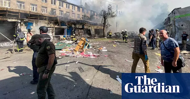 Russian strike on crowded Ukraine market leaves many dead