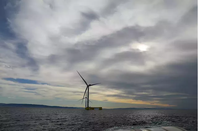 Explainer-Why the offshore wind power industry has hit turbulence