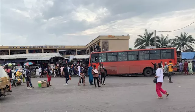 Hustlers in Yaba Market: Relentless Tactics to Make a Sale