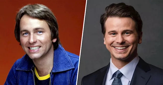 Jason Ritter Impersonates Dad John's 'Three's Company' Face in Video