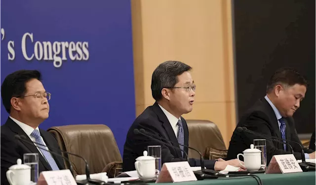 Chinese finance minister hints at increasing the deficit at highly anticipated briefing