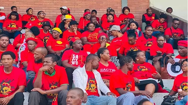 COSATU protest over undocumented foreigners hired in textile industry - SABC News - Breaking news, special reports, world, business, sport coverage of all South African current events. Africa's news leader.