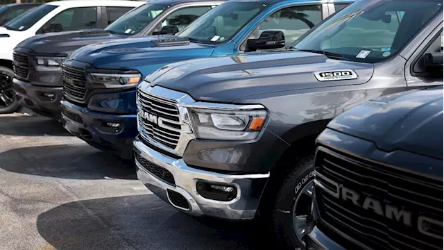 GM earnings fuel further gains, continues to outperform Ford