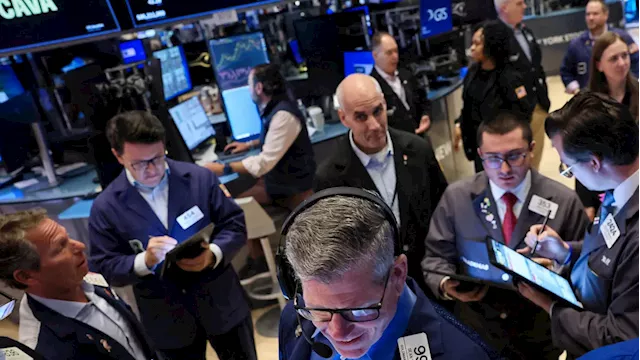 Stocks squeak by with minor gains, 10-year Treasury sits at 4.2%