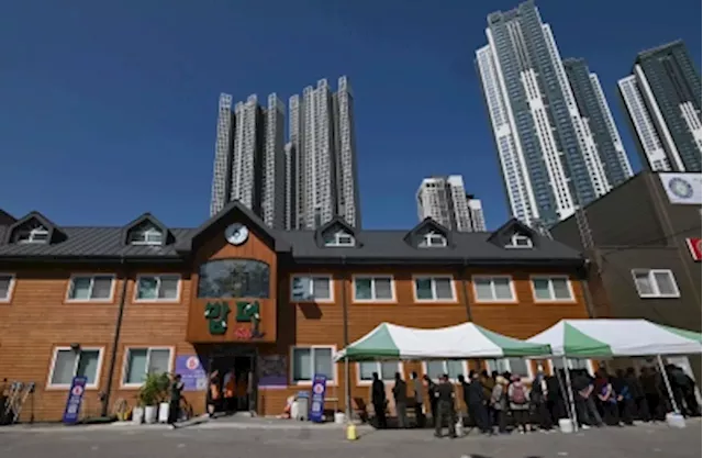 Gentrification vs compassion: Seoul’s booming property market threatens long-running free meal centre serving the city’s poorest pensioners