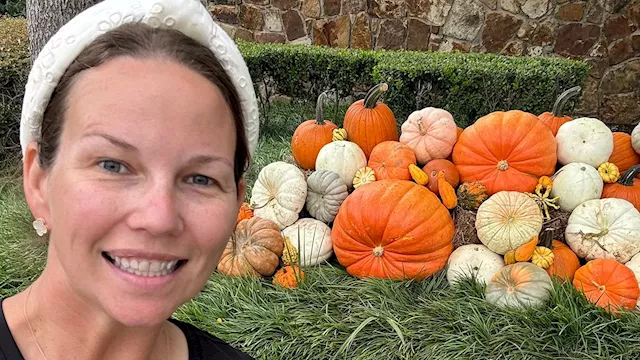 Halloween porch pumpkins business brings in over $100K a year for Texas woman