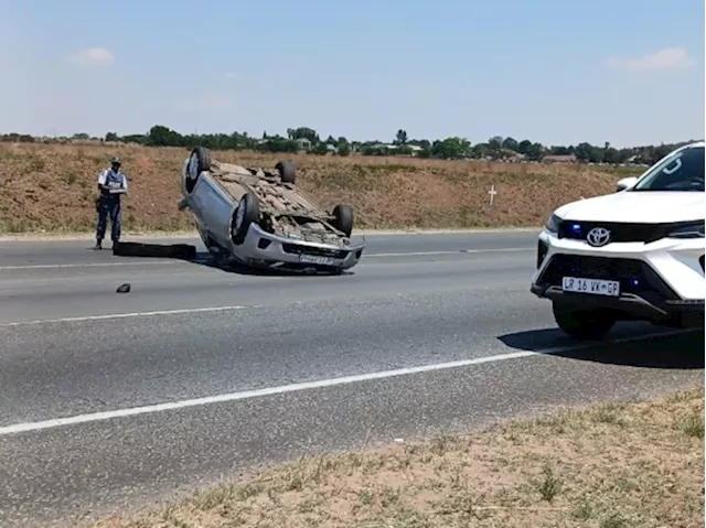 Suspects killed in shootout with police on the R59 in Alberton - SABC News - Breaking news, special reports, world, business, sport coverage of all South African current events. Africa's news leader.