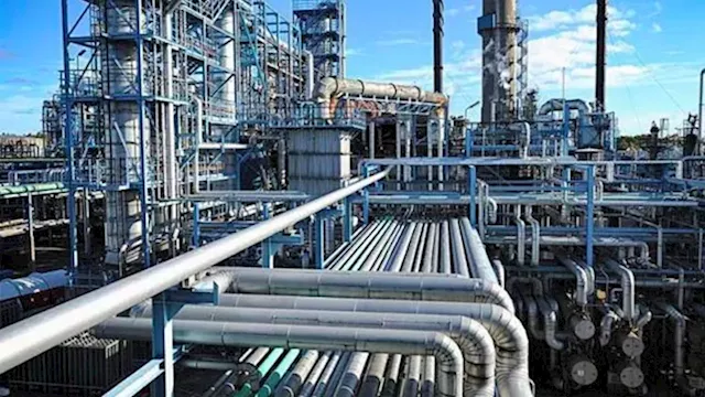 Fuel Supply to Increase as FG Grants Licenses for Companies to Operate Refineries in Nigeria