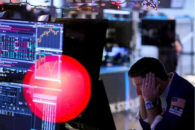 Stock market today: S&P 500 slumps as Microsoft, Meta lead tech wreck