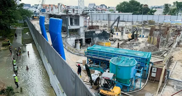 'Some goods were damaged': Flooding in parts of Marine Parade after pipe bursts, affecting business