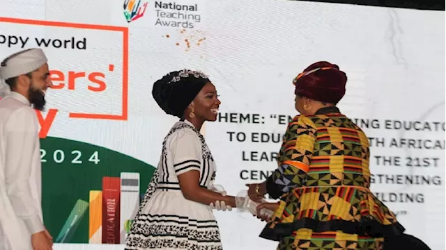 Limpopo educator scoops Excellence in Teaching Natural Sciences Award - SABC News - Breaking news, special reports, world, business, sport coverage of all South African current events. Africa's news leader.