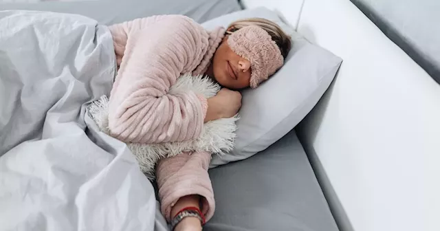 Amazon shoppers rave about 'low cost' heated blanket that's 'best on the market'