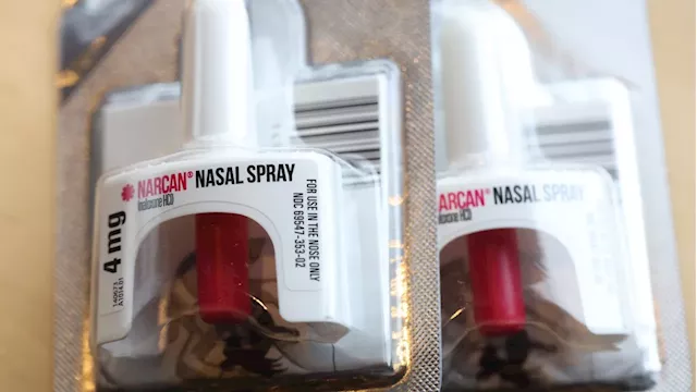 250 companies, schools and organizations pledge to provide overdose antidote naloxone