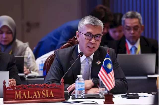 Asean must remain neutral to boost regional investment, says Tengku Zafrul