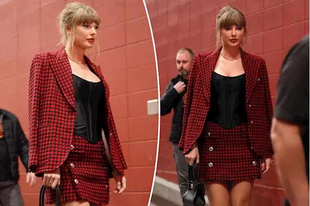 Taylor Swift is all business in Versace skirt suit as she arrives to Chiefs vs Broncos game