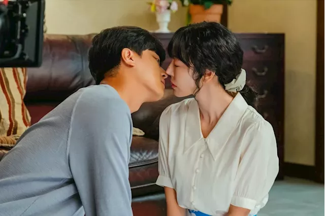 Yeon Woo Jin Leans In To Kiss Kim So Yeon On “A Virtuous Business”