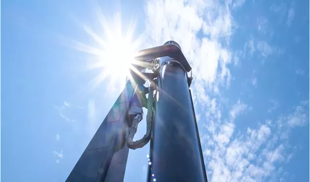 Rocket Lab stock pops 25% after company reports strong revenue growth, first Neutron deal