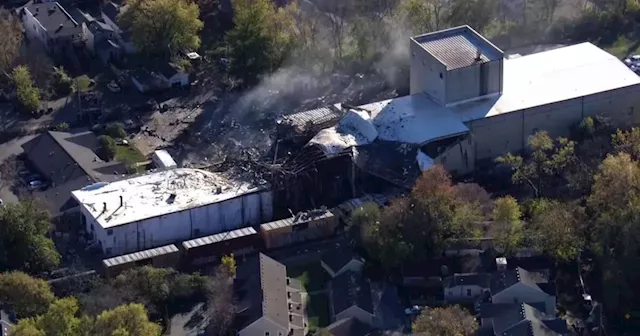 2 dead and others hurt after explosion at a business in Louisville, Kentucky, neighborhood