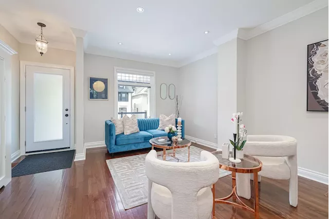 Renovations help Toronto townhouse sell in a weaker market