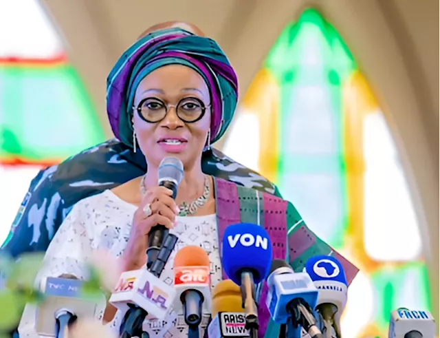 Oluremi Tinubu asks market women not to hike food prices during festive season