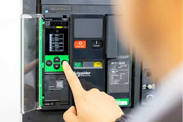 Reshaping Industry 4.0: Schneider Electric launches safety-focused, circular-ready MasterPacT MTZ Active circuit breakers