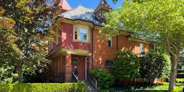 Stunning Victorian Family Home Hits South Rosedale Market