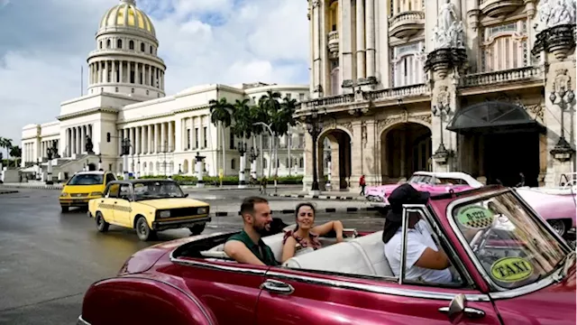 No mojitos and no lights: Cuba’s tourism industry fights losing battle